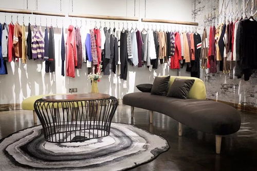 曝光松江這家超多網紅爆款美衣工廠店，潮流尖貨千余款，竟然全場1折起！