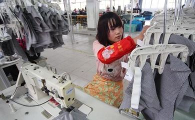 縫紉工成“香餑餑”，服裝廠老板如何破局招人留人困局？